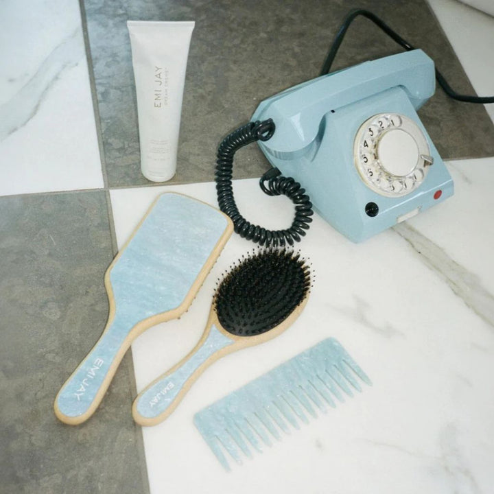 Emi Jay Flat Brush in Blue Sugar