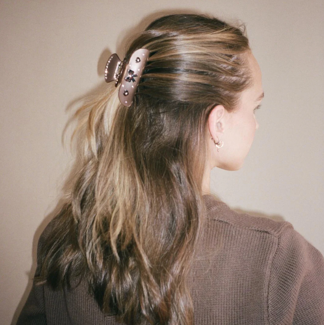 Emi Jay Sweetheart Claw Clip in Cocoa Cashmere