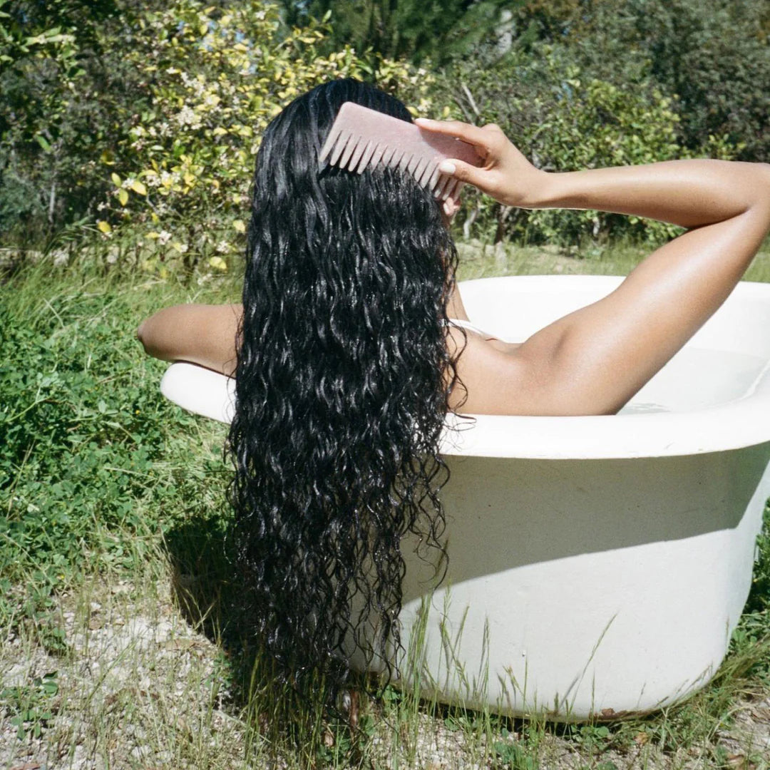 Emi Jay Detangling Comb in Pink Sugar