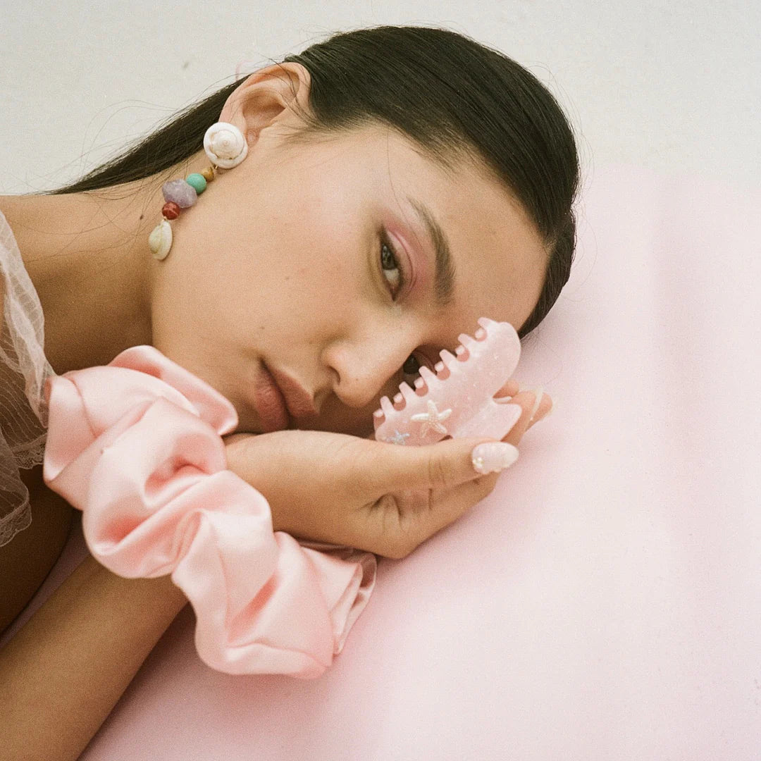 Emi Jay Sweetheart Claw Clip in Pink Water Fairy